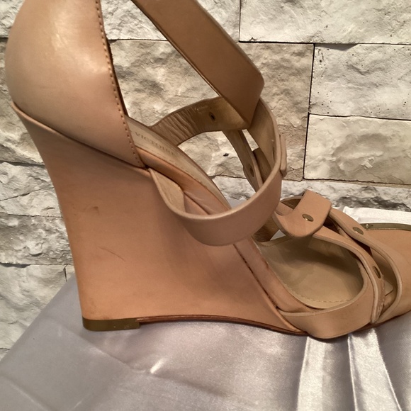 Pour La Victoire Strappy Kassia High-Heeled Sandals - Picture 9 of 14